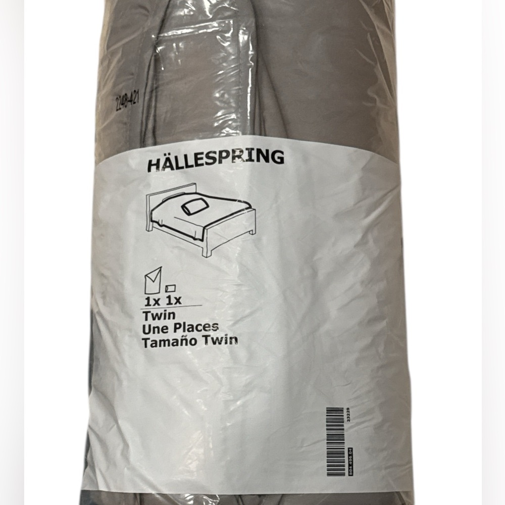 Ikea Hallespring Gray Twin Comforter with One queen size pillowcase NWT